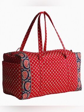 VERA BRADLEY LARGE DUFFEL IN AMERICANA RED